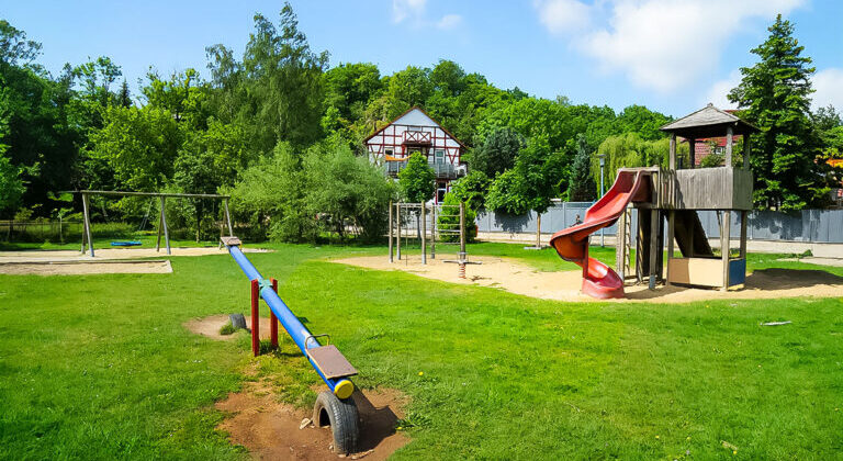 Hexenspielplatz im Kurpark